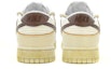 Shop Nike Dunk Low Deconstruidas Beige/Amarillo DH9765-100(TeamK-女款腰果花黄棕色)