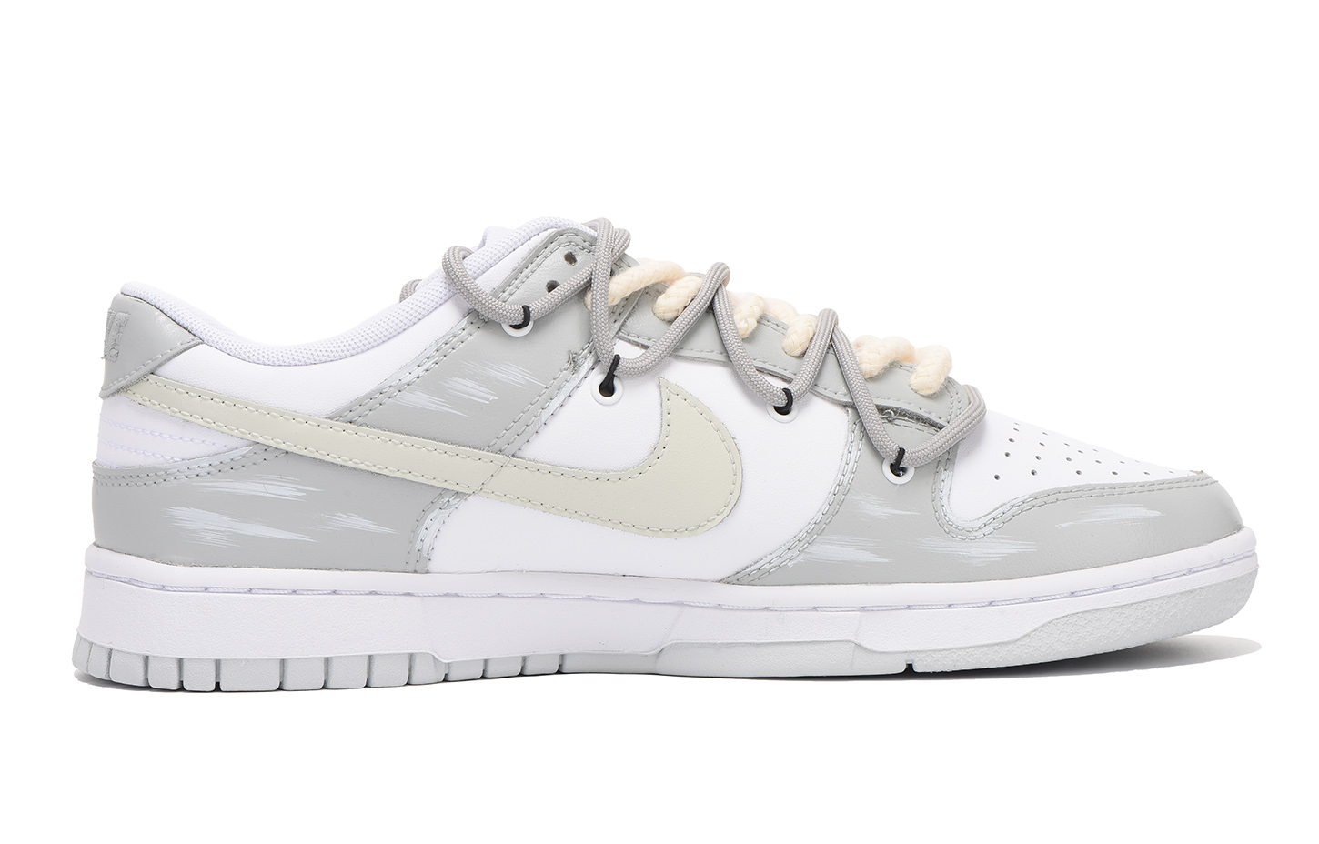 Lookbook 【定製球鞋】Nike Dunk Low 做舊 字母 vibe風 解構 高街 舒適 潮流 低幫 板鞋 男款 白灰色