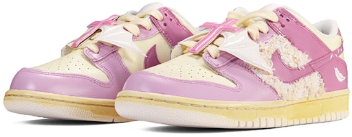 나이키 덩크 로우 '퍼플베이지 깃털 크로스' (커스텀) DH9765-100(TeamE-女款羽毛十字架紫色) Lookbook 나이키 덩크 로우 '퍼플베이지 깃털 크로스' (커스텀) DH9765-100(TeamE-女款羽毛十字架紫色)