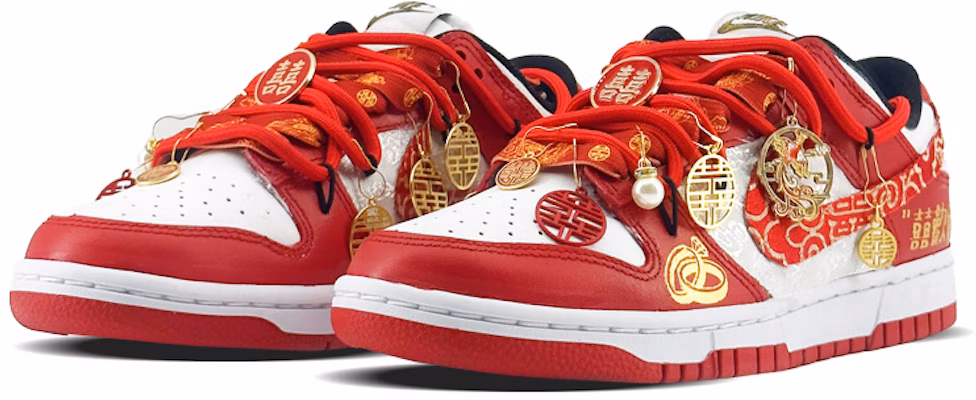 【定制球鞋】 Nike Dunk Low 喜歡你 刺繡 龍鳳呈祥 囍掛飾 婚鞋 高街 百搭 防滑耐磨 低幫 板鞋 男女同款 紅白 Shop 【定制球鞋】 Nike Dunk Low 喜歡你 刺繡 龍鳳呈祥 囍掛飾 婚鞋 高街 百搭 防滑耐磨 低幫 板鞋 男女同款 紅白