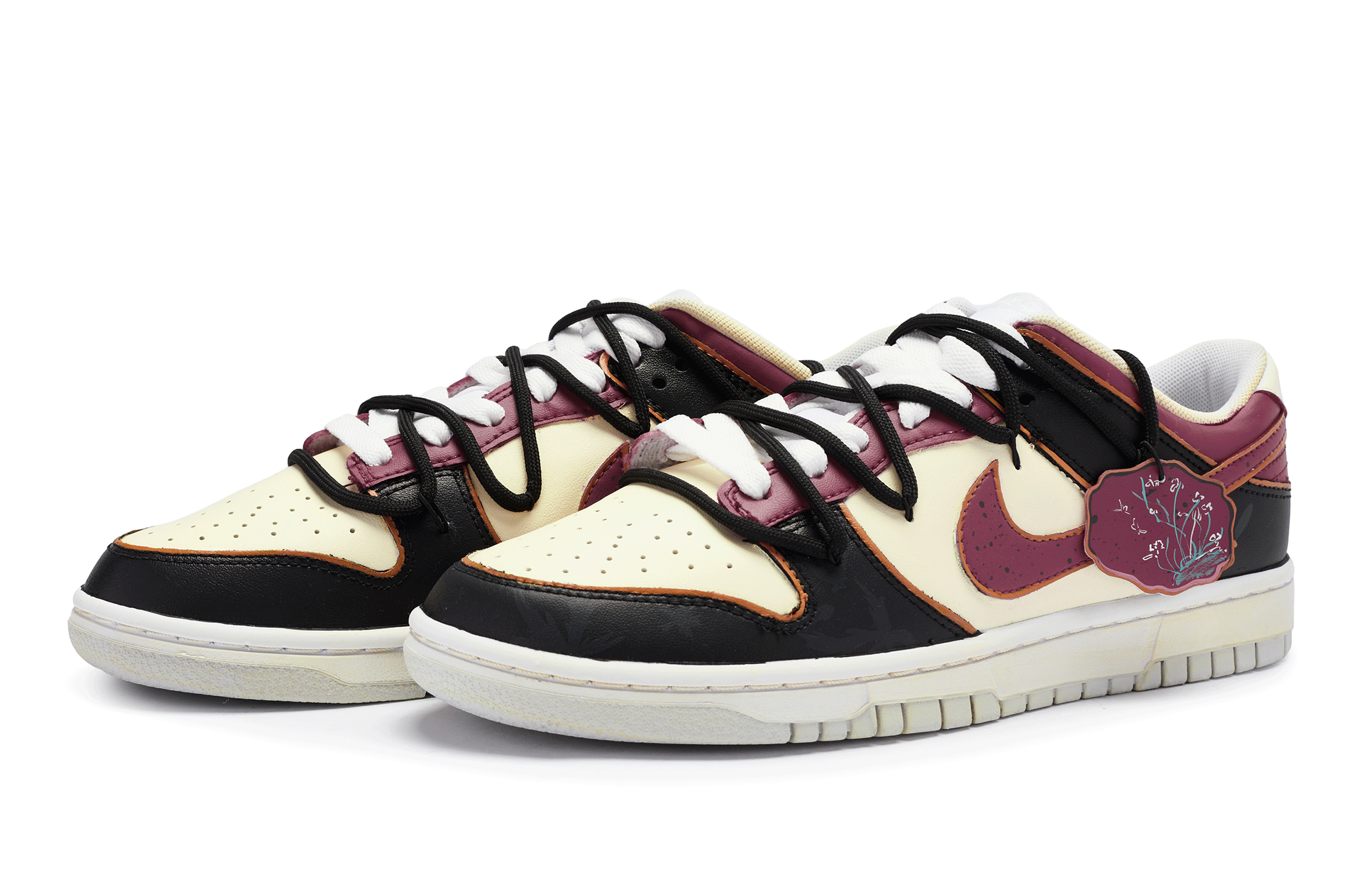Lookbook 【客製球鞋】Nike Dunk Low 811製造 琺瑯花鳥 台灣風 古典 手繪噴繪 防滑 低筒 板鞋 GS 紫紅黑