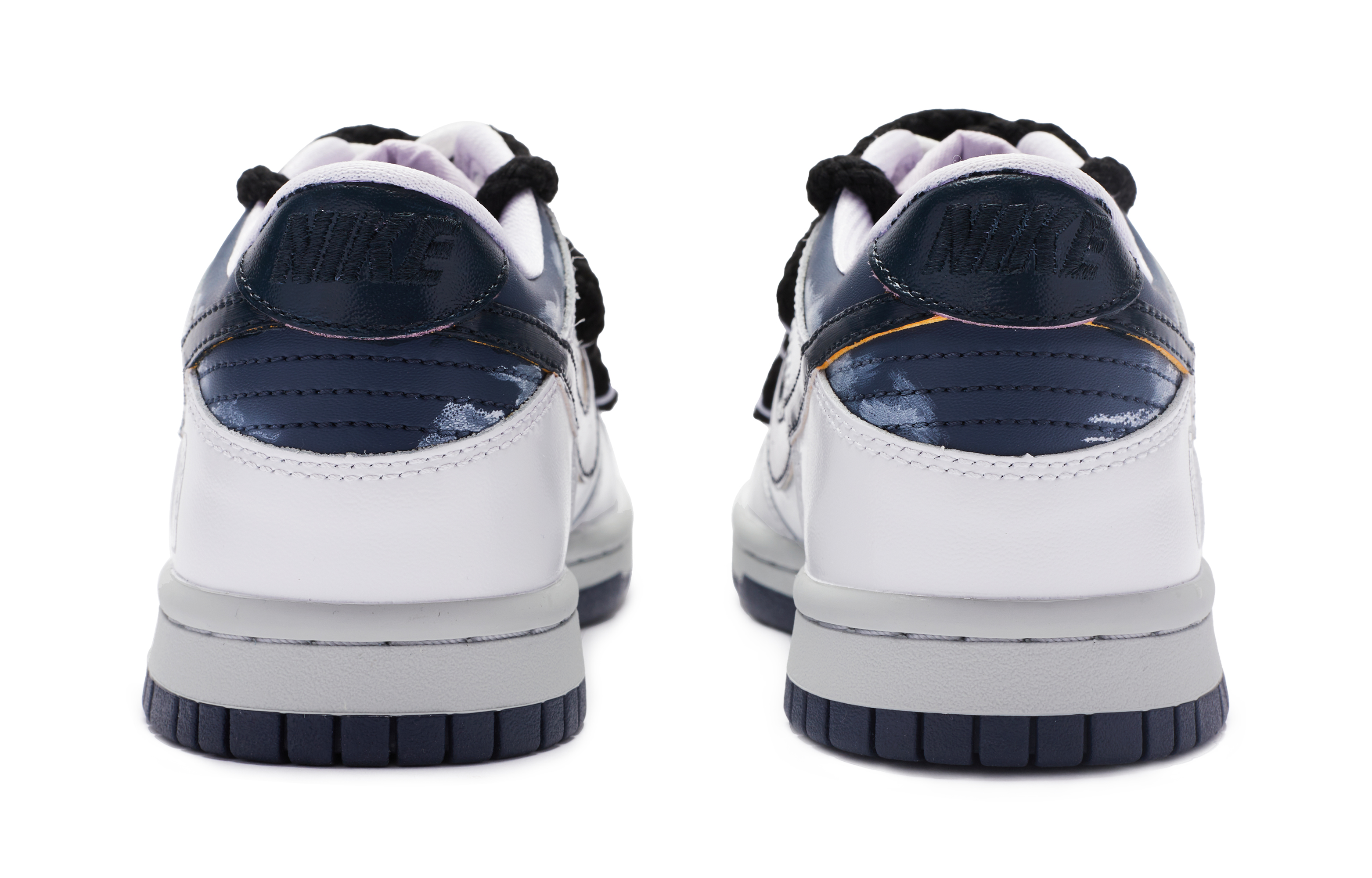 Shop [定制鞋款] 耐克Dunk Low '霜降手绘黑白' DX1663-400(TeamR-女款霜降黑白S-BOX)