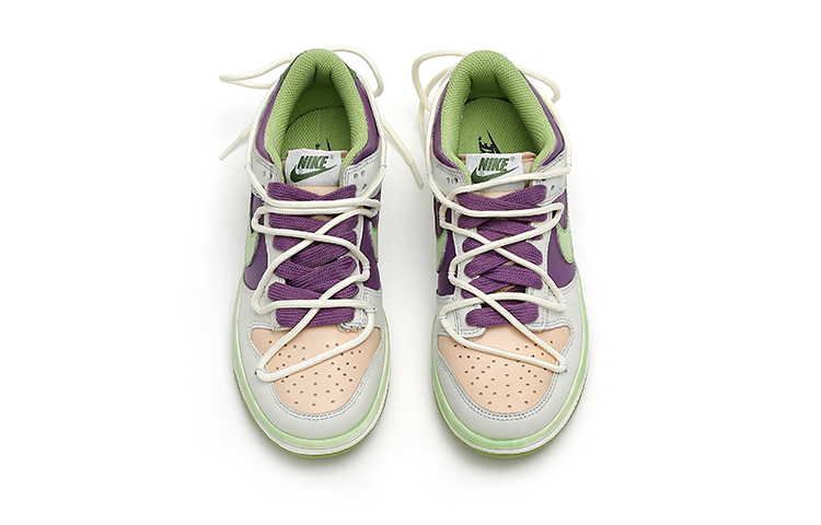 Shop 나이키 덩크 로우 '미래 우주인' (보라/녹색) DV9108-711(Team33-未来太空人女款)