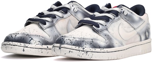 나이키 덩크 로우 '갤럭시 그라피티' (커스텀) DM1051-400(TeamE-女款银河漫游黑白) Lookbook 나이키 덩크 로우 '갤럭시 그라피티' (커스텀) DM1051-400(TeamE-女款银河漫游黑白)