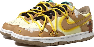 나이키 덩크 로우 '진저브레드 크리스마스' (해체 브라운) DX6063-131(Team拾玖-铃铛姜饼人女S-BOX) Lookbook 나이키 덩크 로우 '진저브레드 크리스마스' (해체 브라운) DX6063-131(Team拾玖-铃铛姜饼人女S-BOX)