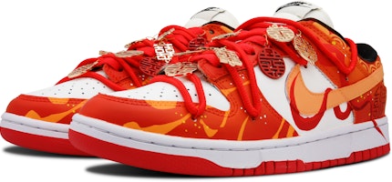 나이키 덩크 로우 '행운의 레드 골드' (커스텀) FD9762-061(Team51-为你而来) Lookbook 나이키 덩크 로우 '행운의 레드 골드' (커스텀) FD9762-061(Team51-为你而来)