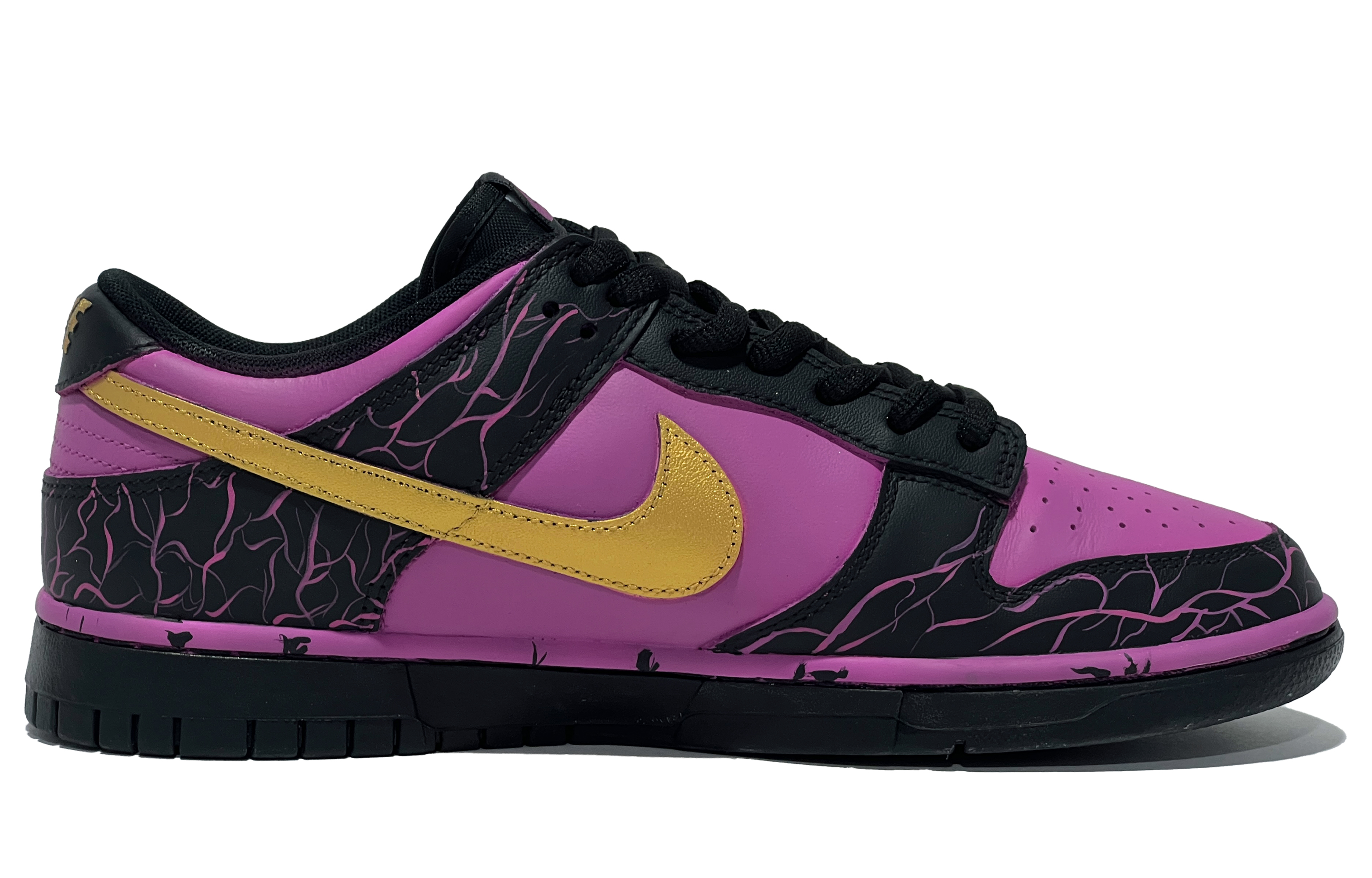 Order 나이키 덩크 로우 '고딕 외계인 침공 검보라' (shortened: 덩크 로우 '고딕 외계인 검보라') DD1391-100-445564