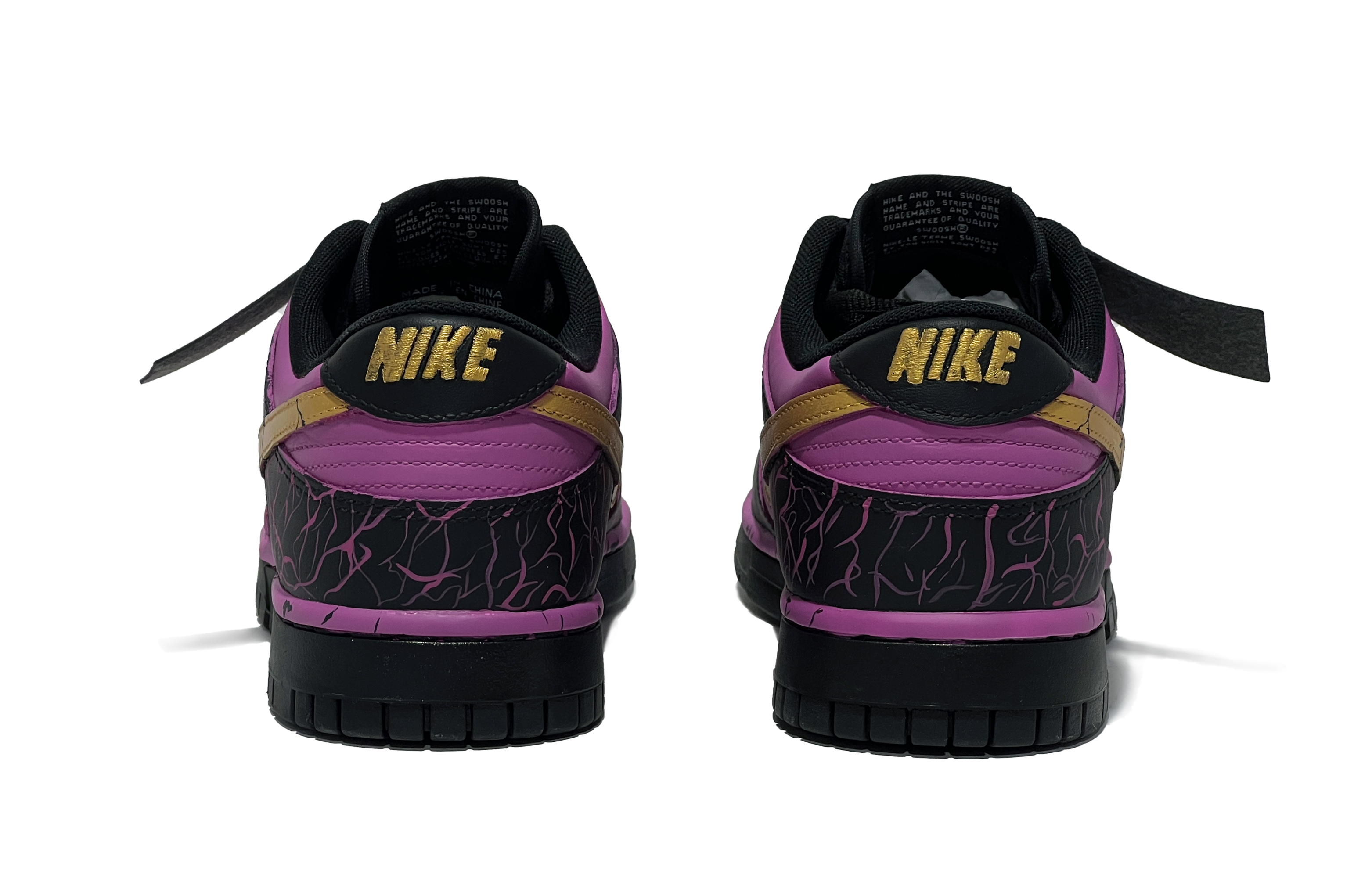 Shop 나이키 덩크 로우 '고딕 외계인 침공 검보라' (shortened: 덩크 로우 '고딕 외계인 검보라') DD1391-100-445564