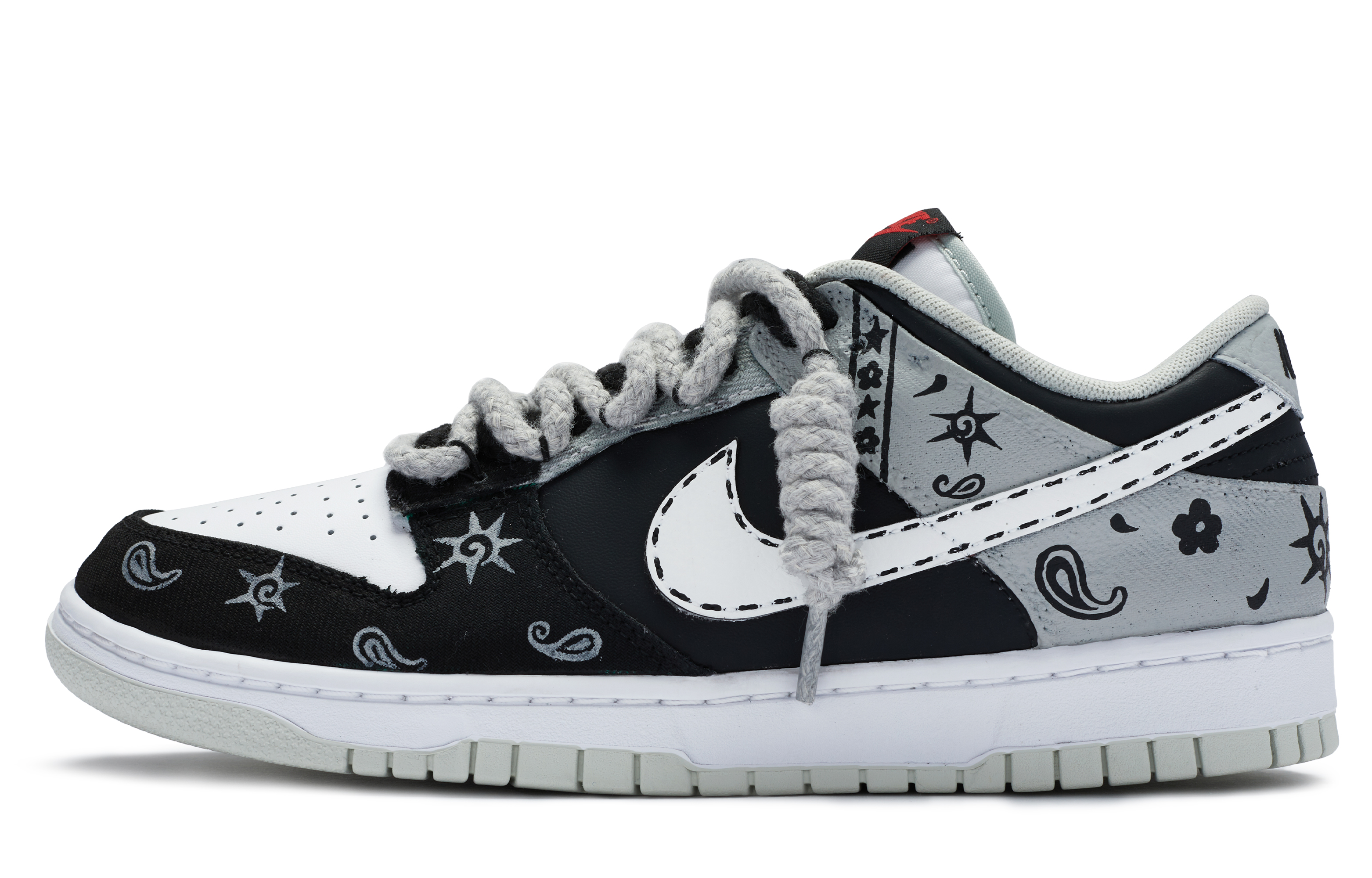 Buy 나이키 덩크 로우 '고딕 캐슈 플라워 커스텀' (Nike Dunk Low 'Gothic Cashew Flower Custom') DV0827-100(Team80-男款哥特腰果花黑白)