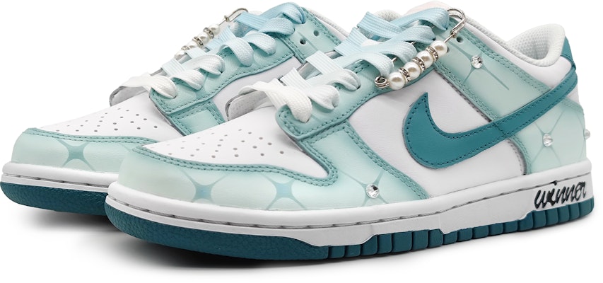 【訂製球鞋】Nike Dunk Low 青青糯山 鑲鑽 漸變青綠 小清新色彩 低筒 板鞋 GS 青色 Lookbook 【訂製球鞋】Nike Dunk Low 青青糯山 鑲鑽 漸變青綠 小清新色彩 低筒 板鞋 GS 青色