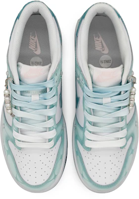 【訂製球鞋】Nike Dunk Low 青青糯山 鑲鑽 漸變青綠 小清新色彩 低筒 板鞋 GS 青色 Shop 【訂製球鞋】Nike Dunk Low 青青糯山 鑲鑽 漸變青綠 小清新色彩 低筒 板鞋 GS 青色
