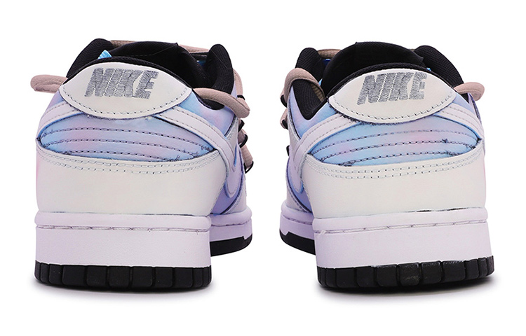 Shop 【定制球鞋】 Nike Dunk Low 愛心 漸變 vibe 高街 解構 情侶 低幫 板鞋 GS 藍粉