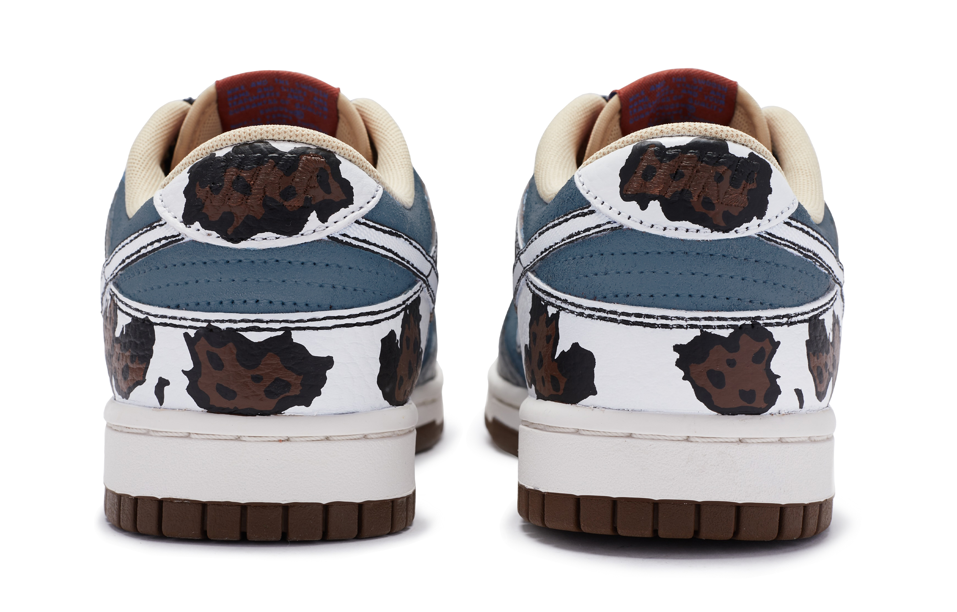 Shop 【定制鞋款】耐克Dunk Low '涂鸦蓝白灰棕黑' DR9704-200(TeamR-男款英牧)