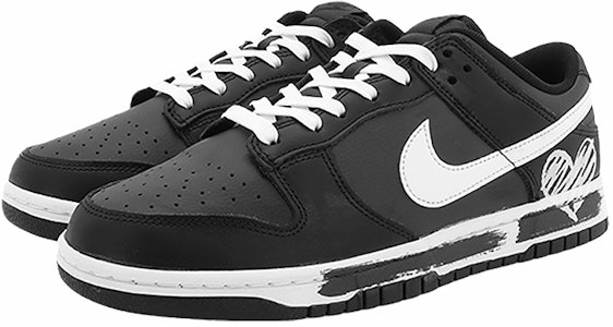 【カスタムシューズ】ナイキ ダンク ロー 'グラフィティ ハート ブラック ホワイト' DJ6188-002(Team10-涂鸦爱心) Lookbook 【カスタムシューズ】ナイキ ダンク ロー 'グラフィティ ハート ブラック ホワイト' DJ6188-002(Team10-涂鸦爱心)