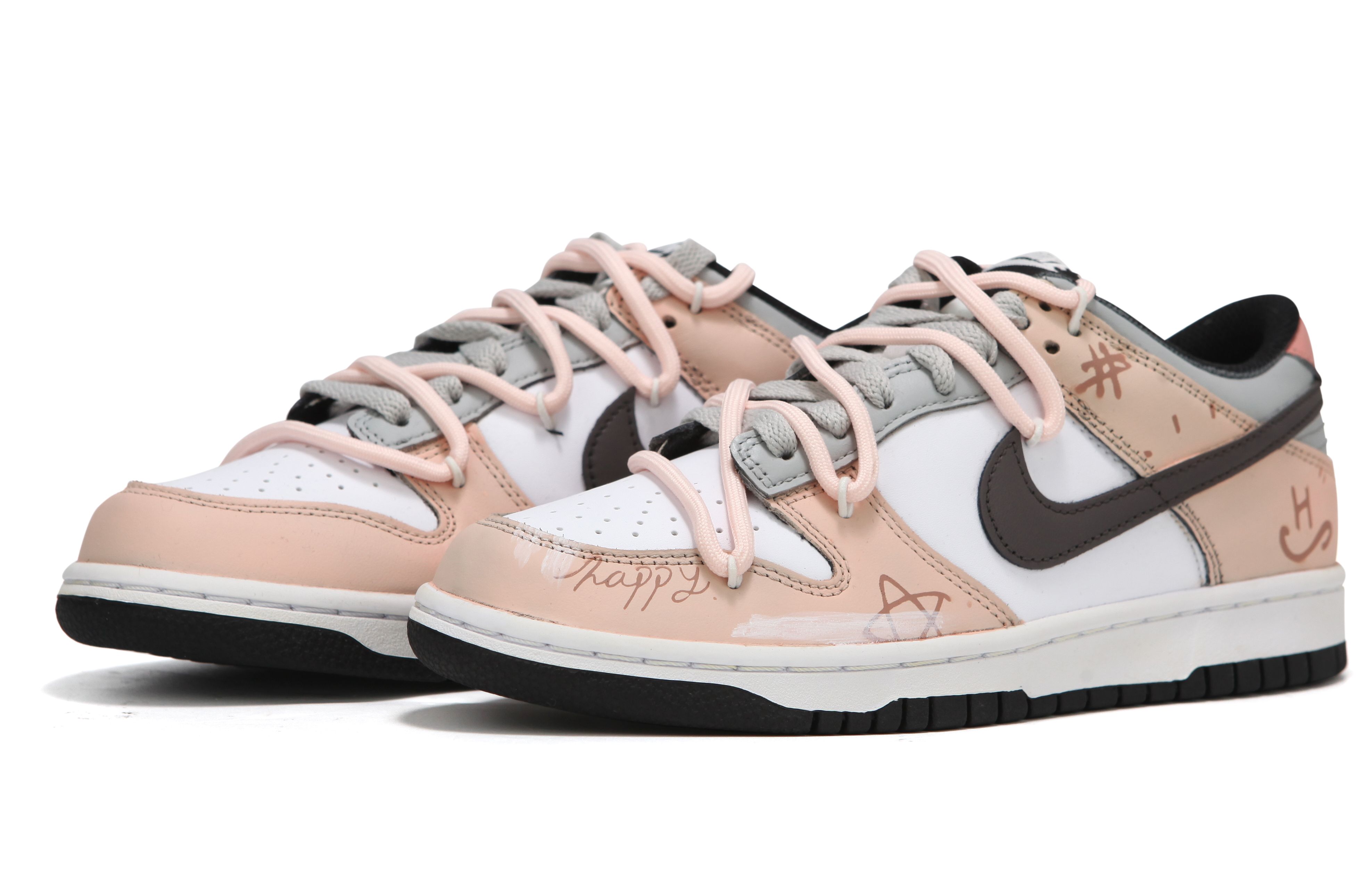 Shop [Sepatu Custom] Nike Dunk Low 'Graffiti Merah Muda-Abu' CW1590-100(Team82-女款滑板街头涂鸦)