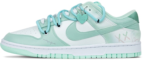 【カスタムシューズ】ナイキ ダンク ロー 'グリーングラデーショングラフィティ' DJ6188-301(Team62-滑板少年) Order 【カスタムシューズ】ナイキ ダンク ロー 'グリーングラデーショングラフィティ' DJ6188-301(Team62-滑板少年)