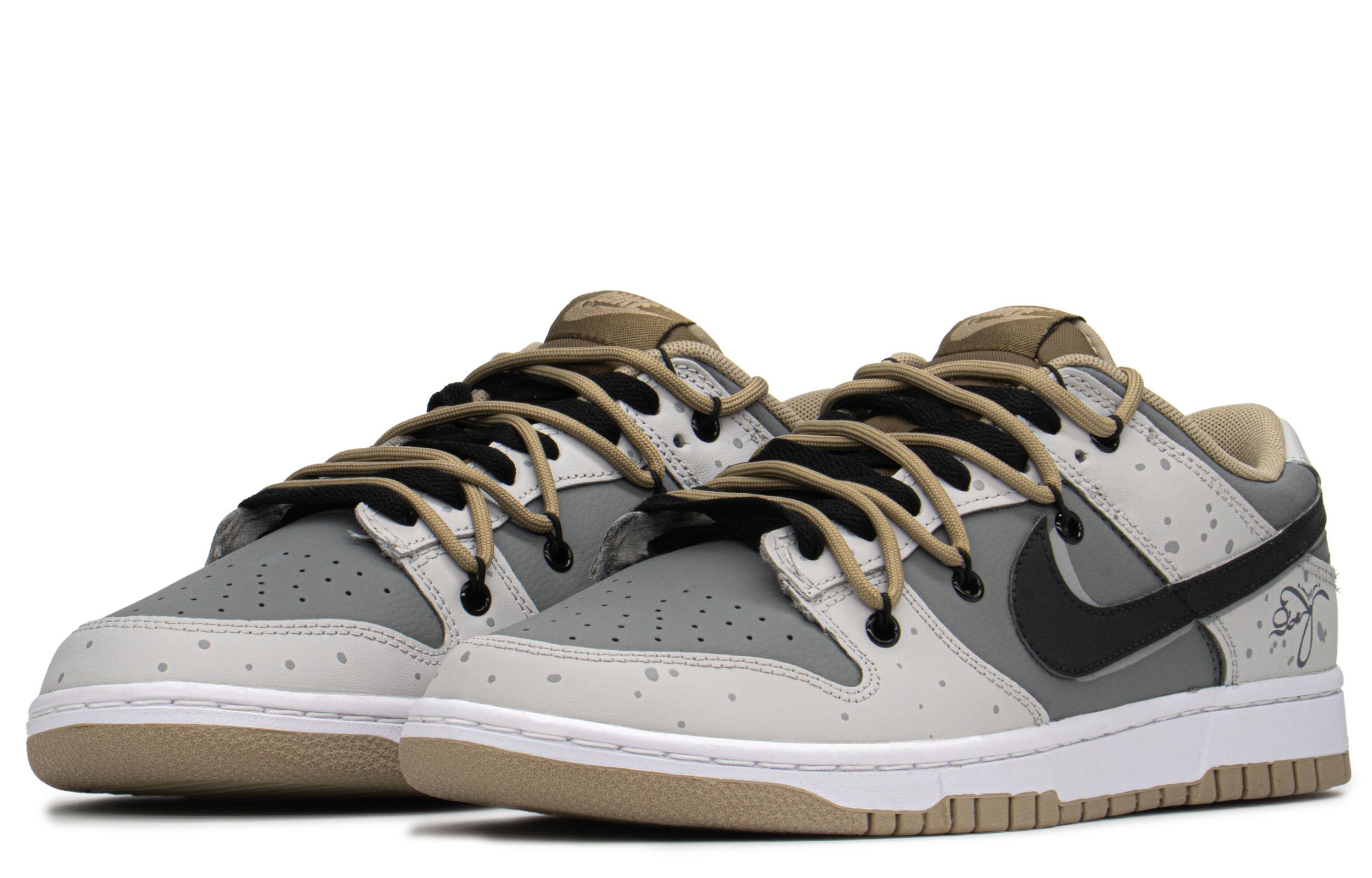 Lookbook [Zapatillas Personalizadas] Nike Dunk Low 'Graffiti Gris Marrón' DJ6188-200(TeamA-DK男沙漠棕S-BOX)