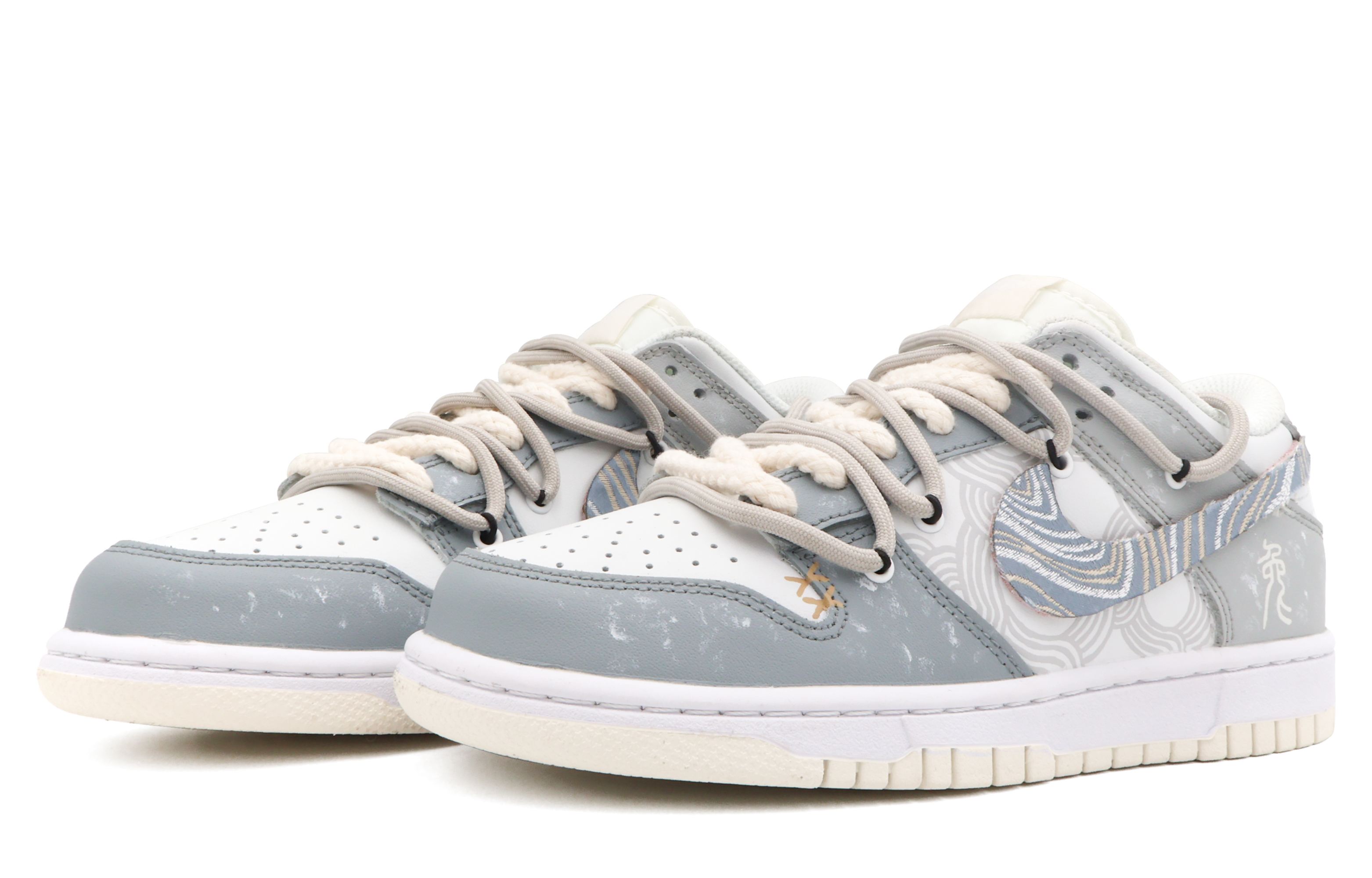 Lookbook 【定制球鞋】 Nike Dunk Low 清影 簡約 百搭 無性別風 春日 休閒 低幫 板鞋 GS 灰色