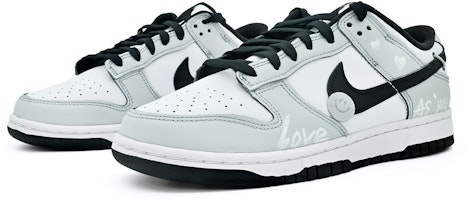 나이키 덩크 로우 '회백검 하트 스마일 디컨' (70) DD1391-100(Team63-笑脸解构) Lookbook 나이키 덩크 로우 '회백검 하트 스마일 디컨' (70) DD1391-100(Team63-笑脸解构)