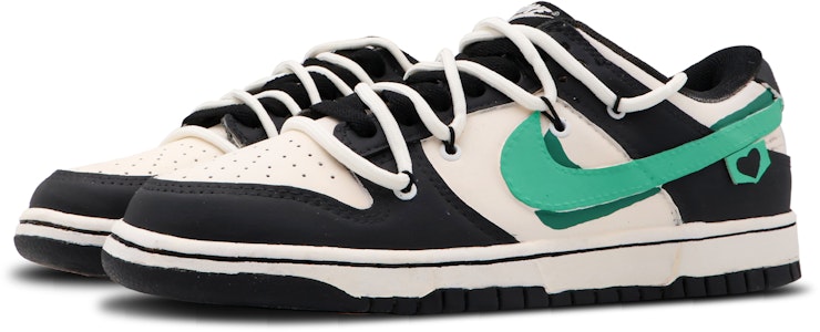 나이키 덩크 로우 '하트 알파벳 블랙-그린' (커스텀) CW1590-100(Team53-女款野果庄园) Shop 나이키 덩크 로우 '하트 알파벳 블랙-그린' (커스텀) CW1590-100(Team53-女款野果庄园)