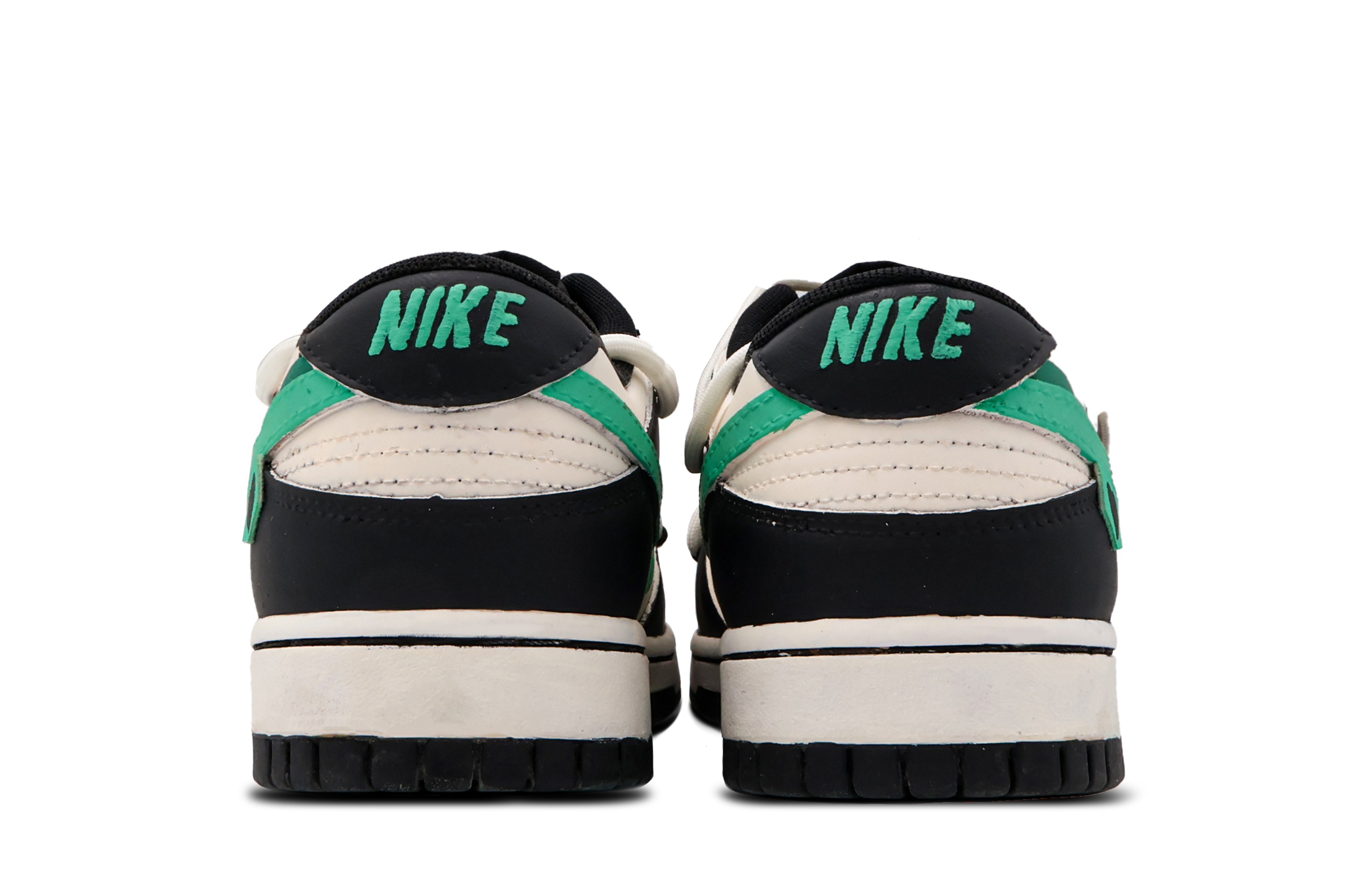 Purchase 나이키 덩크 로우 '하트 알파벳 블랙-그린' (커스텀) CW1590-100(Team53-女款野果庄园)