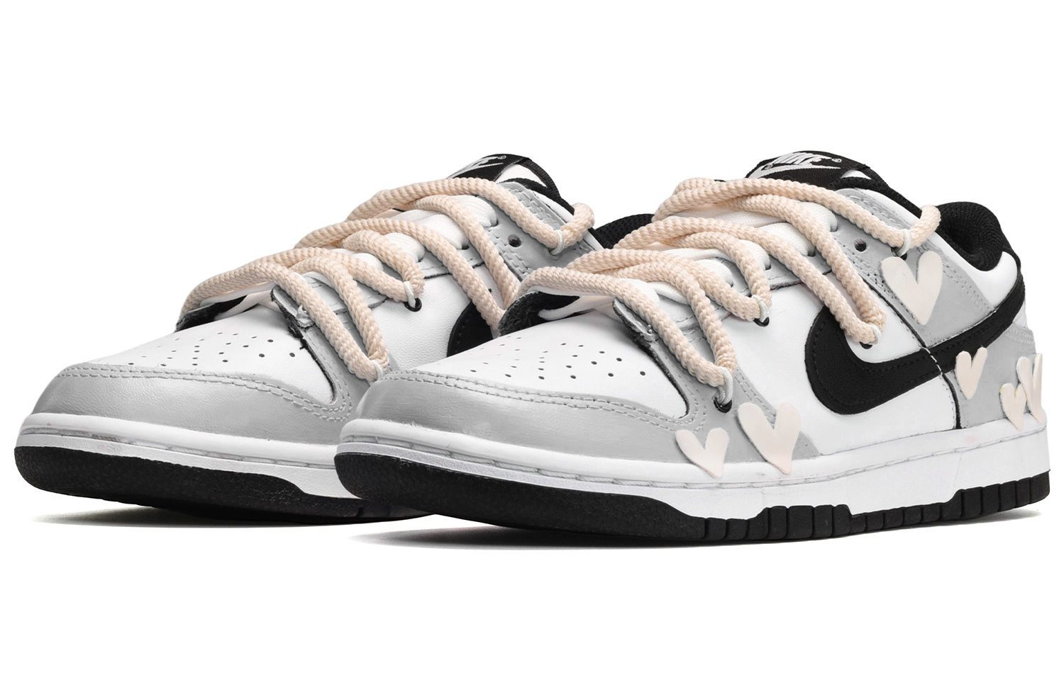 Shop ナイキ ダンク LOW ハートパッチ 黒白 (Nike Dunk LOW Heart Patch Black/White) DD1391-100(TeamE-男款爱心贴黑白灰)