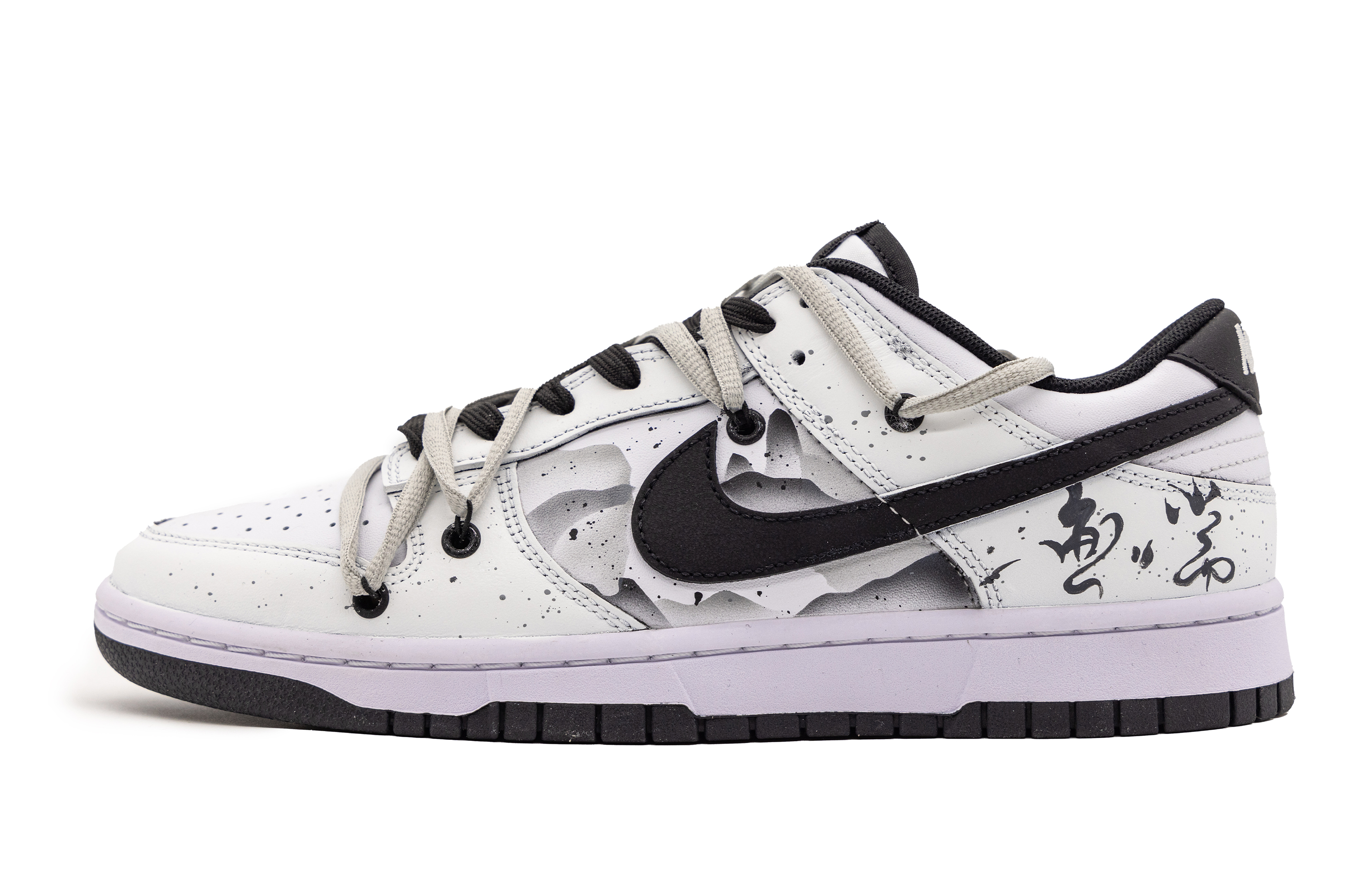 Buy カスタムシューズ] ナイキ ダンク ロー 'インクブラシ ブラックホワイトグレー' CW1590-100(Team51-女款水墨书法)