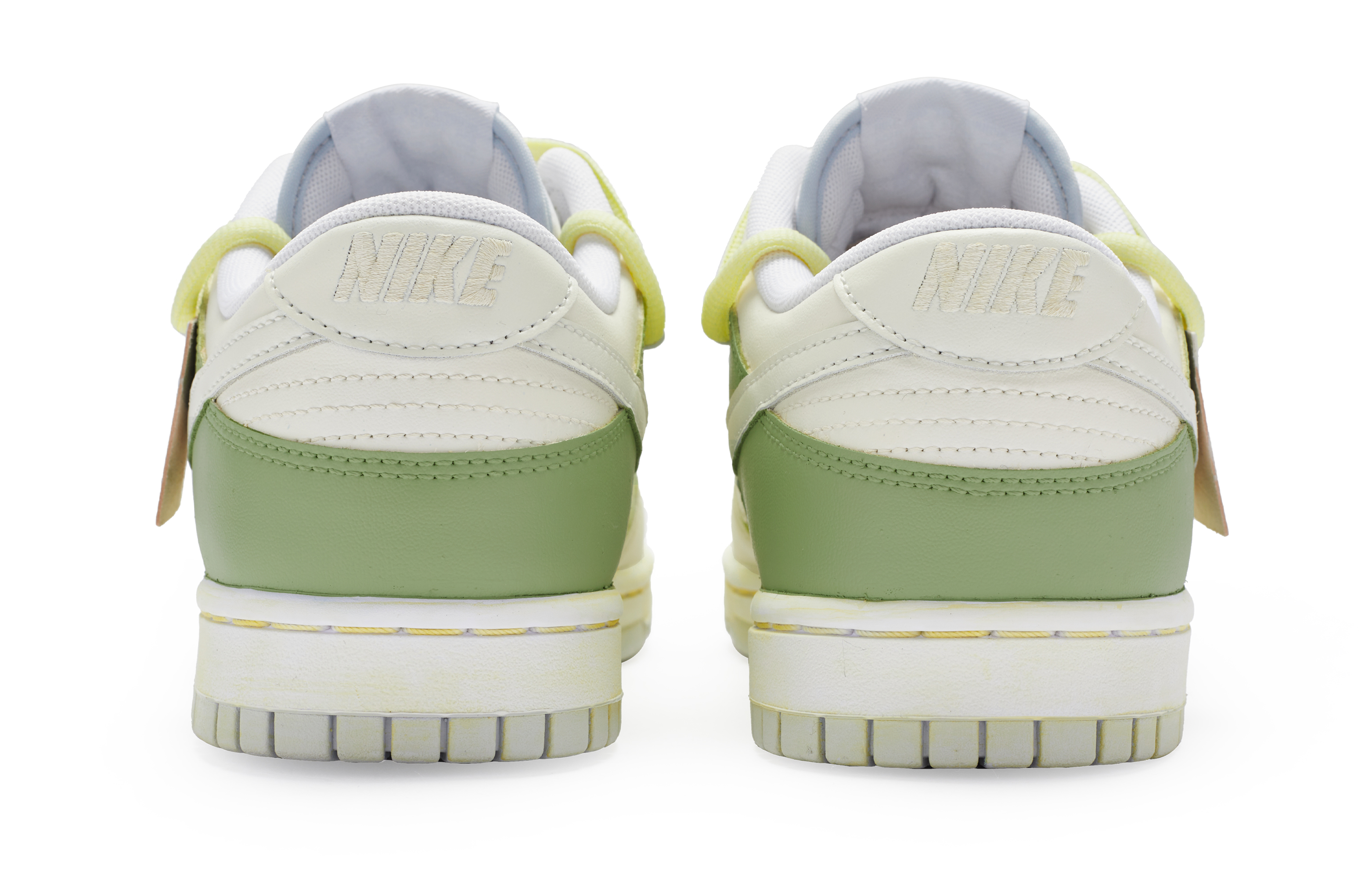 Shop [Sneakers Kustom] Nike Dunk Low 'Jasmine Soy Milk' DH9765-102(Team80-女款茉莉冰豆浆米白绿)