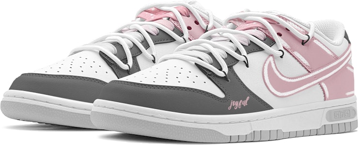 ナイキダンクロー『ジョイフル グレー ピンク』カスタムシューズ DH9765-102(TeamS-灰粉贴标女S-BOX) Lookbook ナイキダンクロー『ジョイフル グレー ピンク』カスタムシューズ DH9765-102(TeamS-灰粉贴标女S-BOX)