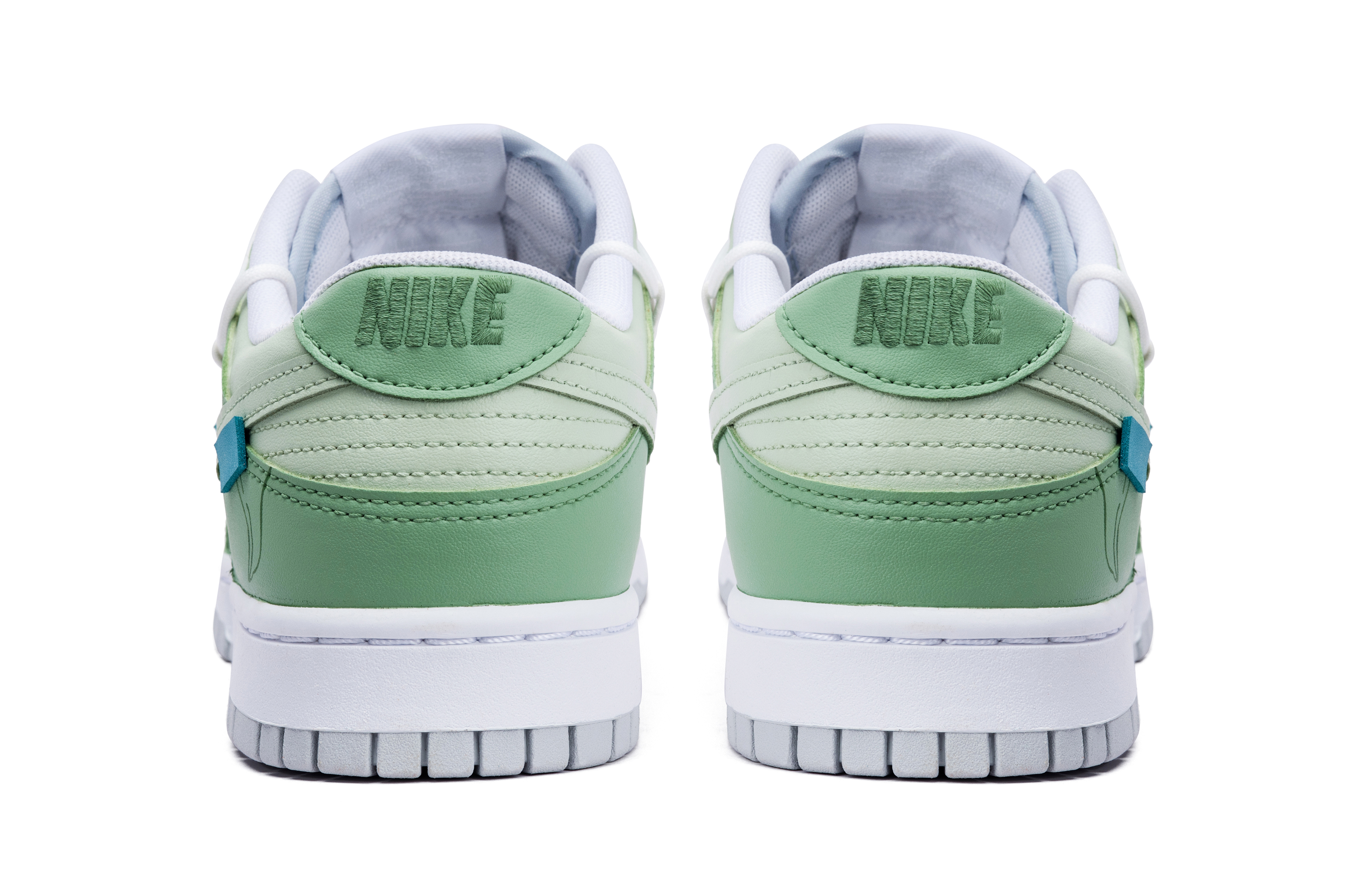 Shop 나이키 덩크 로우 '정글 오아시스' (커스텀) DV0831-101(Team44-丛林绿洲)