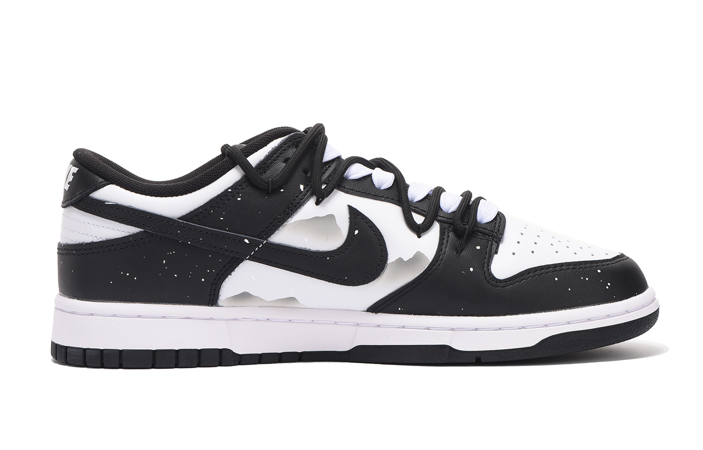 Order 나이키 덩크 로우 '랜드스케이프 하이 스트릿' (커스텀) CW1590-100(Team拾伍-女款黑白山水)