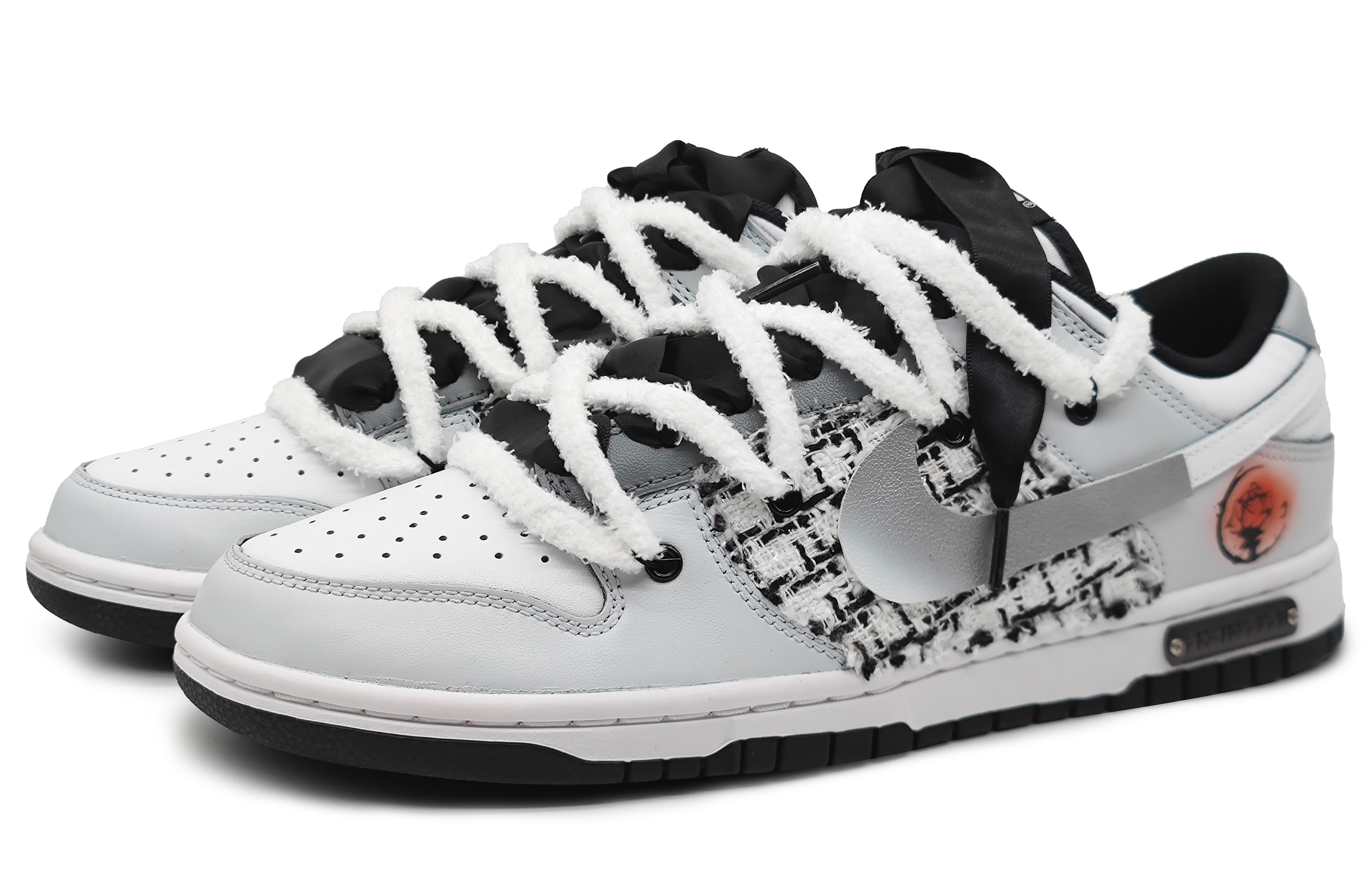 Shop 【客製球鞋】Nike Dunk 壹心製造 一心一意 眷戀 小香風 解構雙鞋帶 520專屬鞋盒 低筒 滑板鞋 男款 淺灰