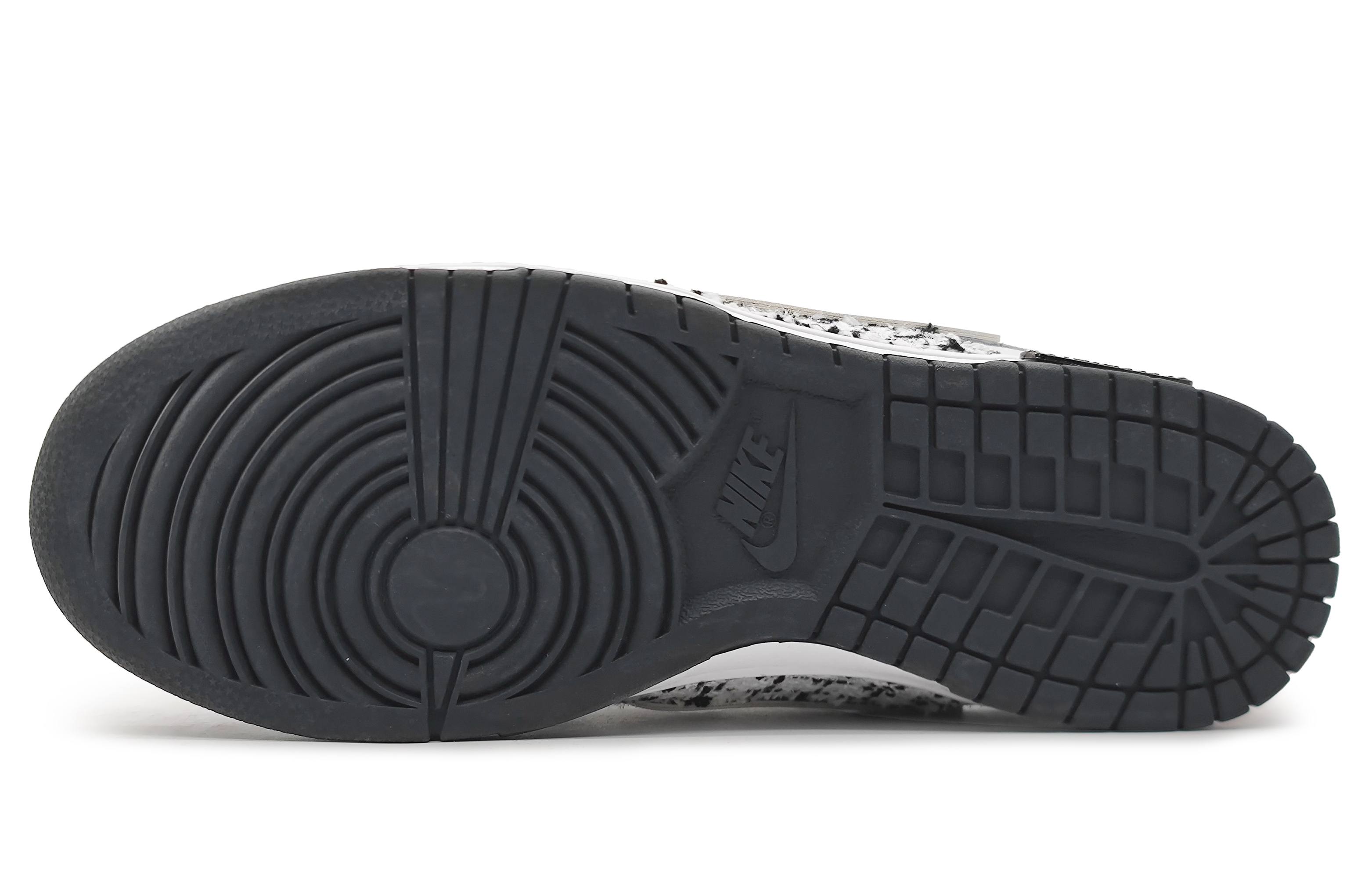 Details for 【客製球鞋】Nike Dunk 壹心製造 一心一意 眷戀 小香風 解構雙鞋帶 520專屬鞋盒 低筒 滑板鞋 男款 淺灰