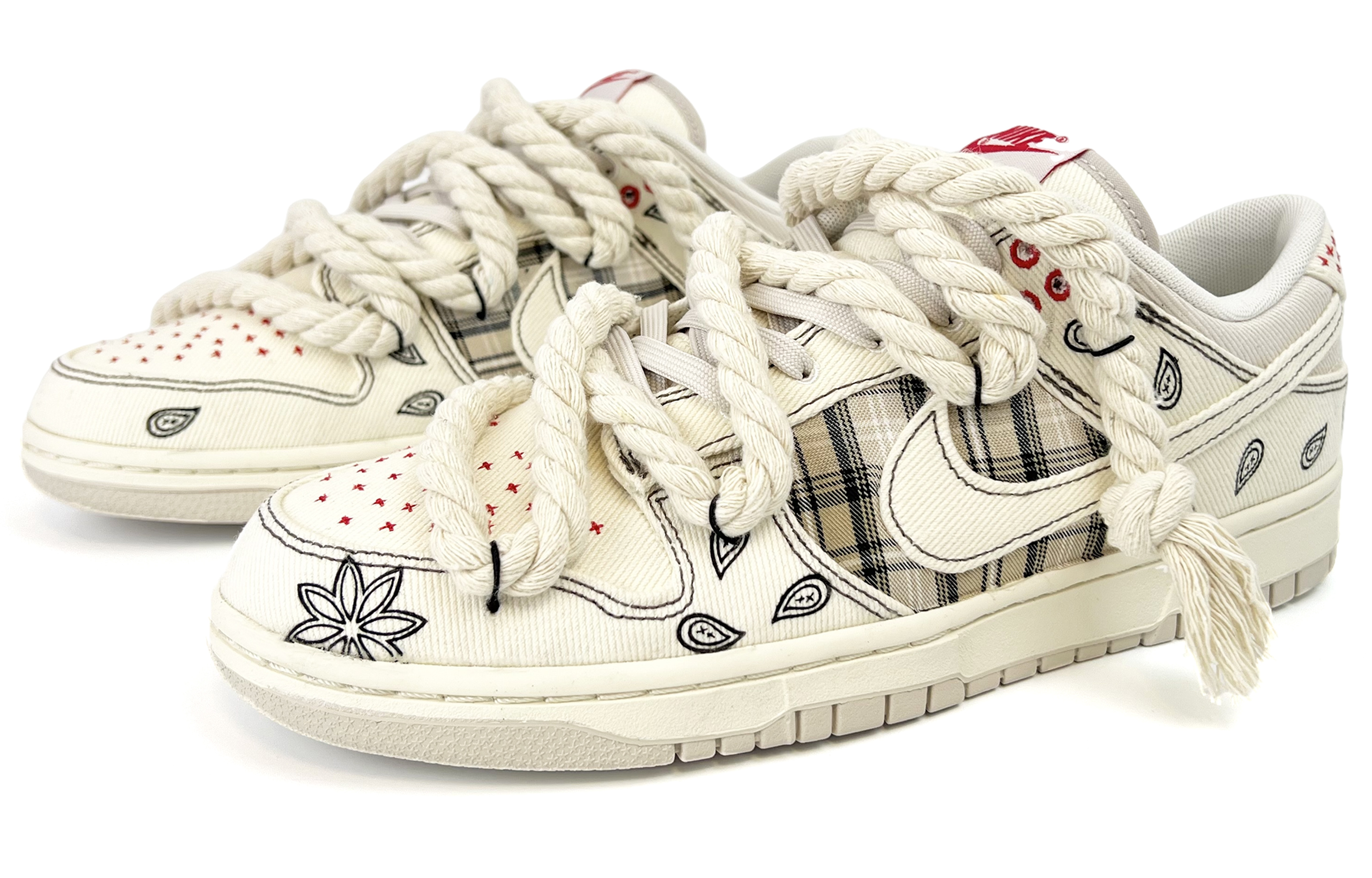 Lookbook [定制鞋] 耐克Dunk低帮'浅矿棕色佩斯利绳' DV0834-100(Team-45白帆腰果花)