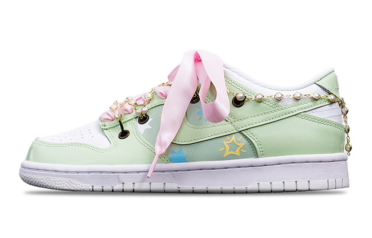 Order [Kasur Kasut] Nike Dunk Low 'Matcha Bintang Vibe' DH9765-100(Teamone-dunk女款抹茶星星)