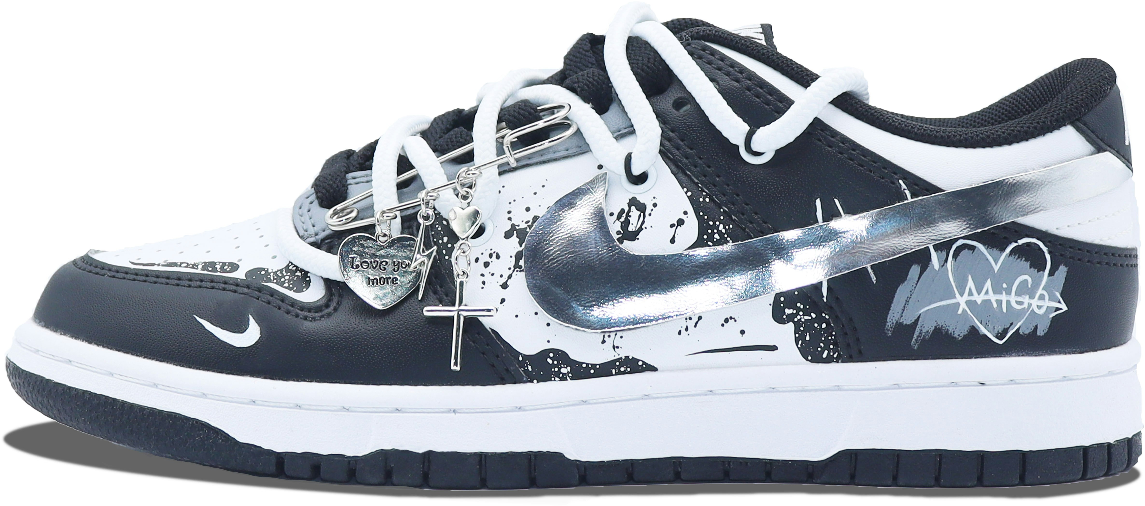 custom-shoes-nike-dunk-low-metallic-swoosh-halloween-splatter-dd-1391-100-485169