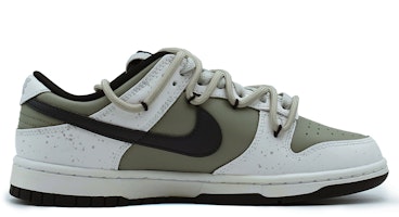 나이키 덩크 로우 '모카 팬다' (커스텀) CW1590-100(Team108-女款可可豆) Shop 나이키 덩크 로우 '모카 팬다' (커스텀) CW1590-100(Team108-女款可可豆)