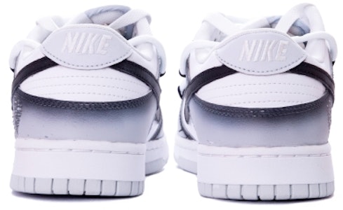 【客製球鞋】Nike Dunk 心動瞬間 黑白漸變 防滑耐磨 低筒 板鞋 男款 白灰 Purchase 【客製球鞋】Nike Dunk 心動瞬間 黑白漸變 防滑耐磨 低筒 板鞋 男款 白灰