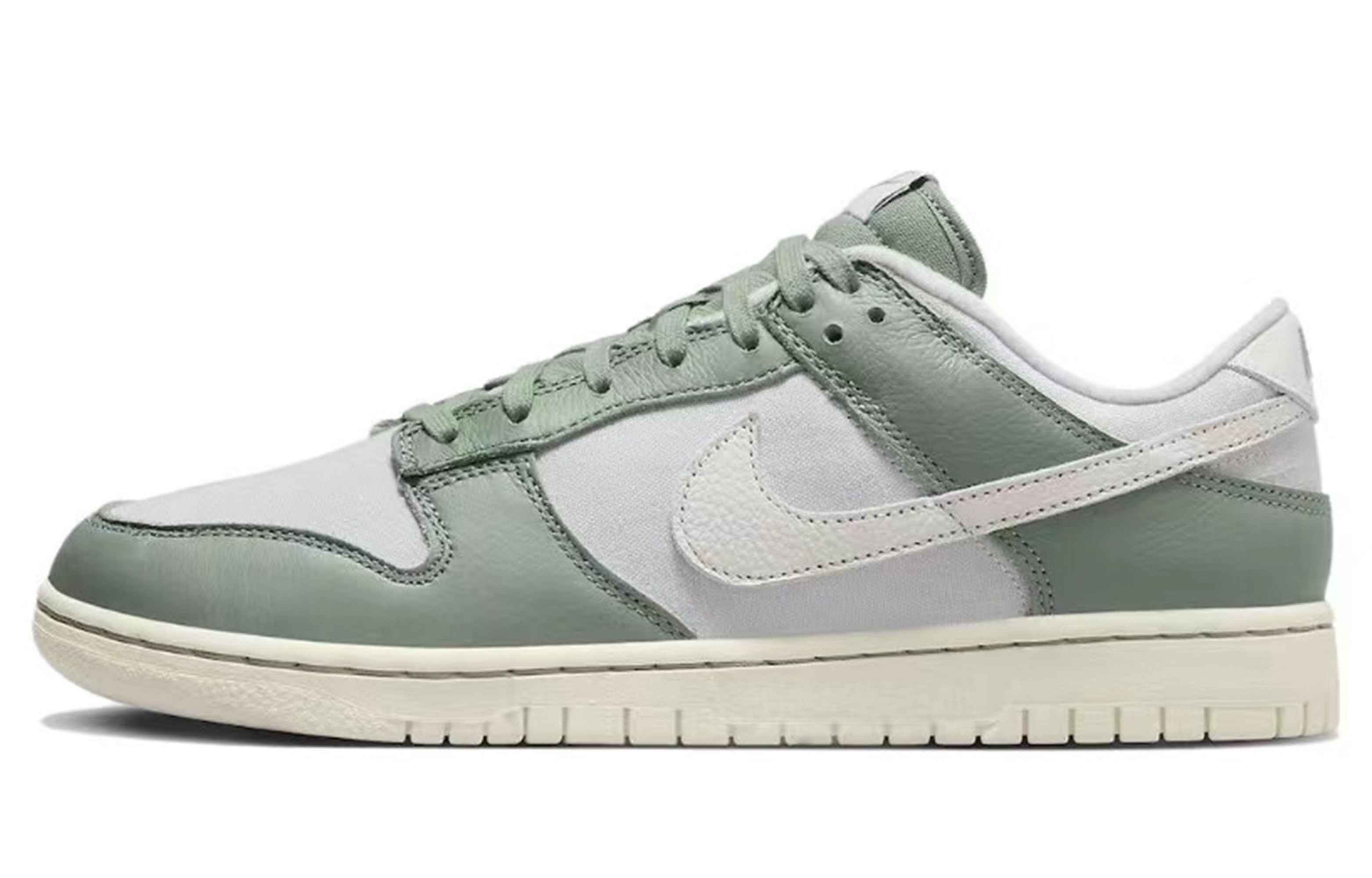 Purchase [Kasut Custom] Nike Dunk Low 'Putih Dioksidasi Hijau Kelabu' DV7212-300(Team80-男款展信佳白绿灰)