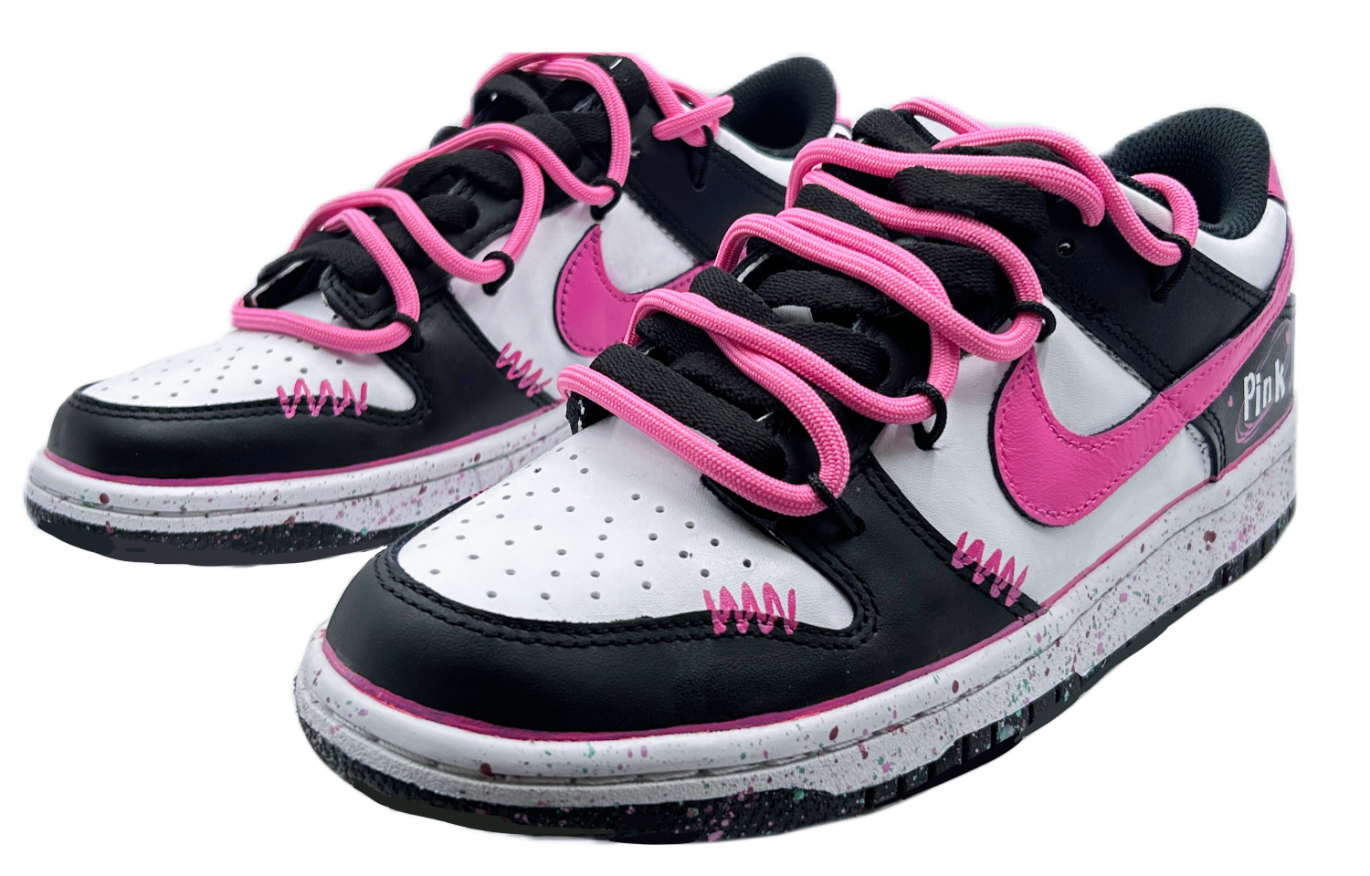 Lookbook [Zapatillas Personalizadas] Nike Dunk Low 'Panda Negro Graffiti' CW1590-100(TEAM64-女款粉色系列)