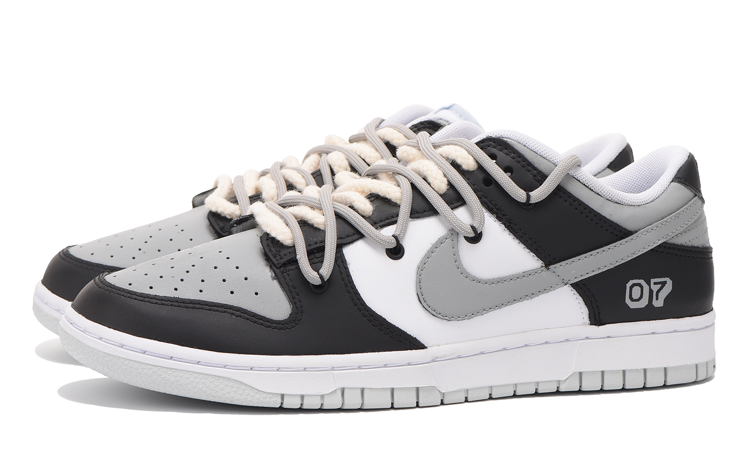 Shop 나이키 덩크 로우 '판다 콘솔' (Nike Dunk Low 'Panda Console') DV0831-101-466549