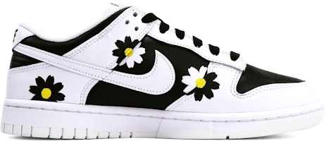 나이키 덩크 로우 '판다 데이지 그래피티' (커스텀) DH9765-100(TeamTen-女款七夕小雏菊) Lookbook 나이키 덩크 로우 '판다 데이지 그래피티' (커스텀) DH9765-100(TeamTen-女款七夕小雏菊)