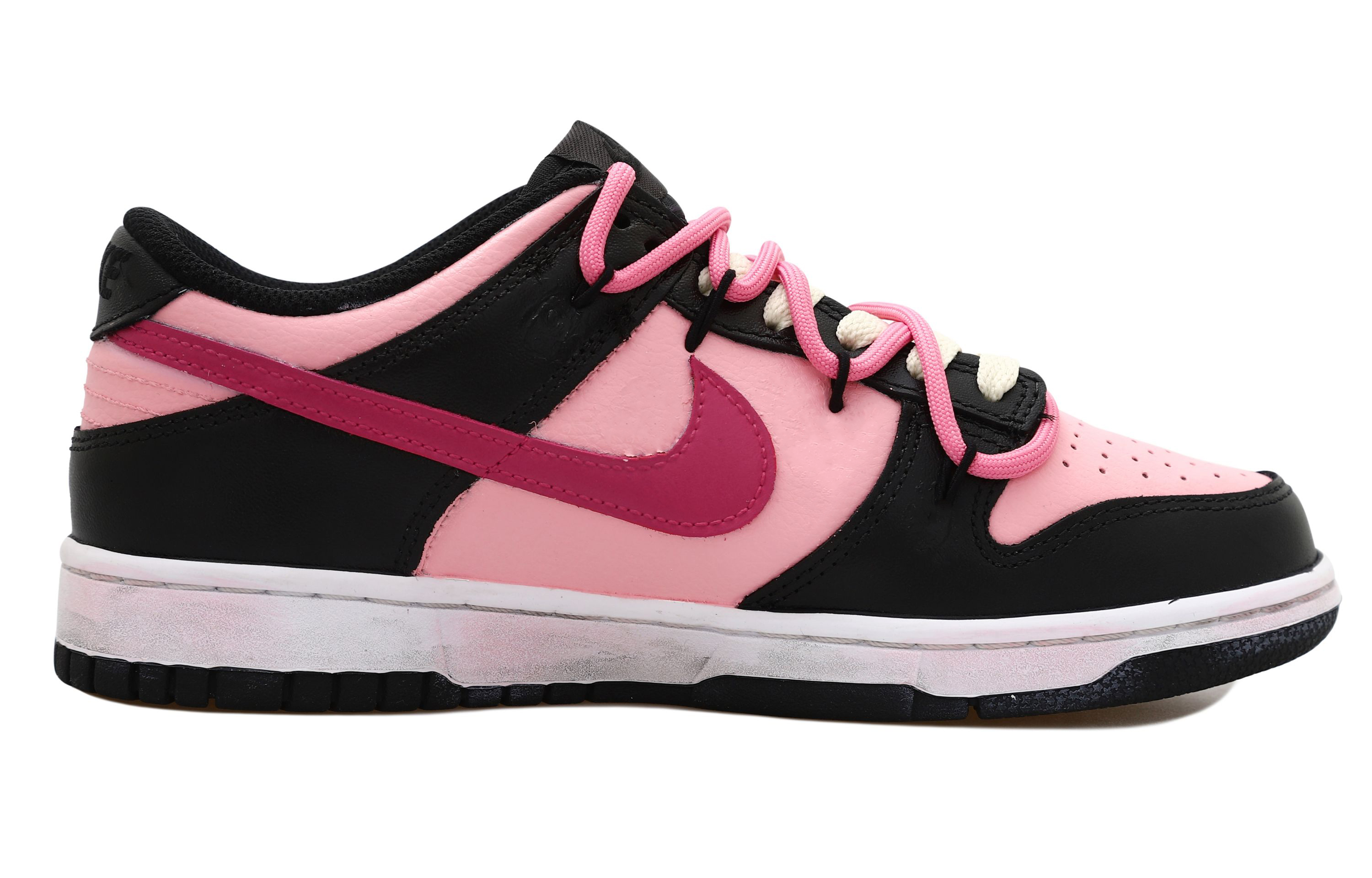 Order [Kasut Custom] Nike Dunk Low 'Panda Cinta Hitam Merah Jambu' CW1590-100(Team拾玖-做旧爱心S-BOX）