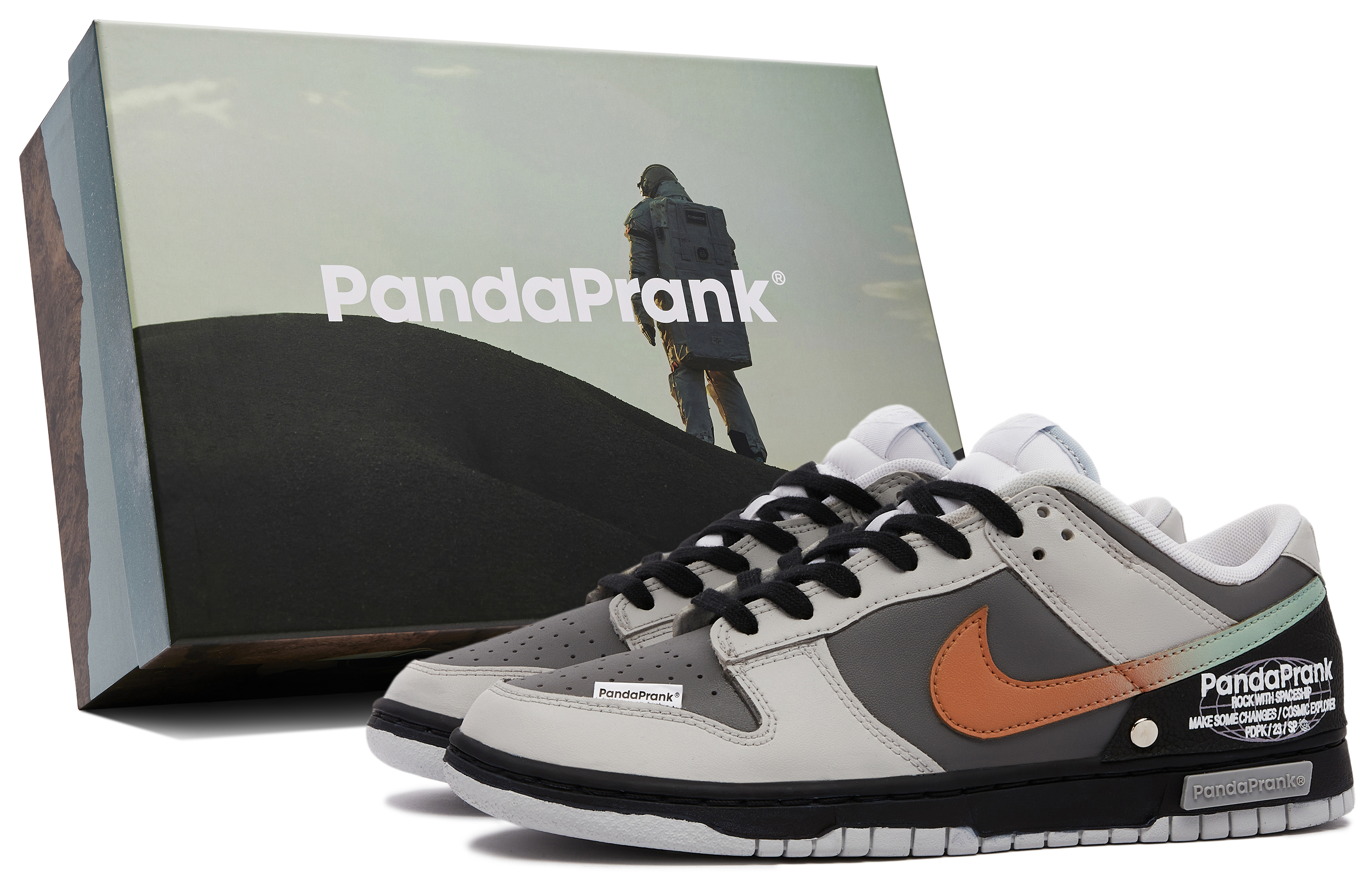 Buy 【定制鞋款】耐克Dunk Low"熊猫顽皮太空探索" DV0831-101-469089