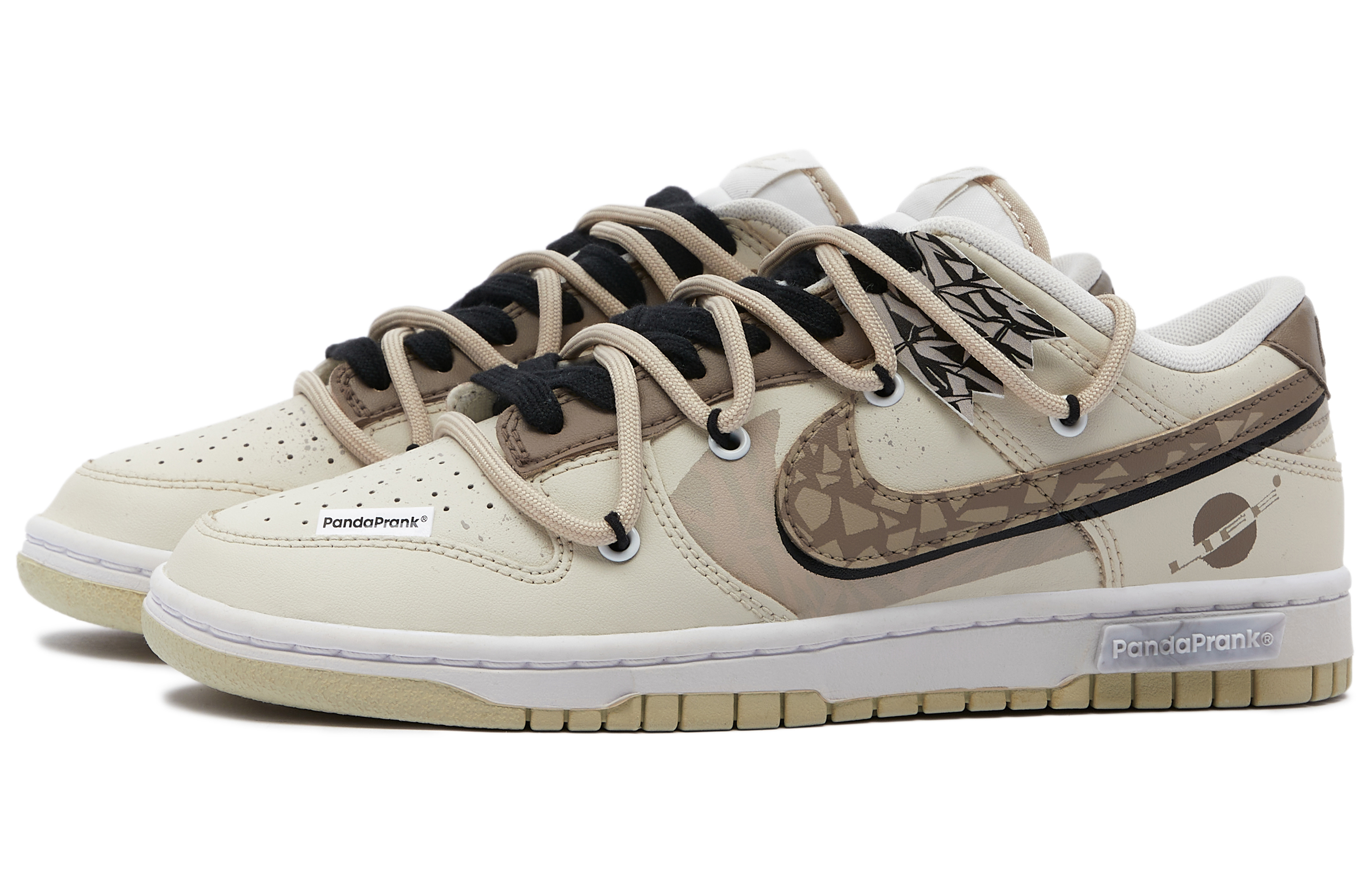 Shop [定制鞋] 耐克Dunk Low '熊猫恶作剧' DV0831-003-481120