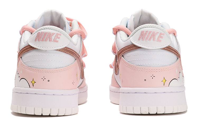 Purchase [Kasut Tersuai] Nike Dunk Low 'Kapal Kertas Bintang' DH9765-100(TeamThree-女款纸飞机粉白)