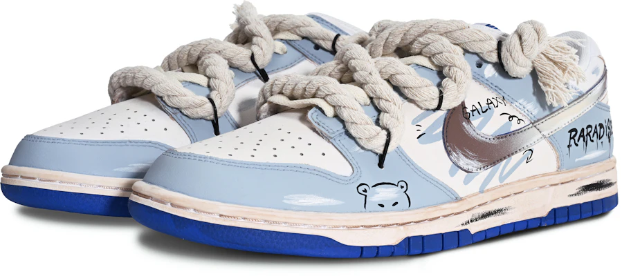 【訂製球鞋】 Nike Dunk 古早星系 國風 解構 做舊 字母 小熊塗鴉 清新 簡約 漸變 復古 低筒 板鞋 男款 粉藍 Shop 【訂製球鞋】 Nike Dunk 古早星系 國風 解構 做舊 字母 小熊塗鴉 清新 簡約 漸變 復古 低筒 板鞋 男款 粉藍