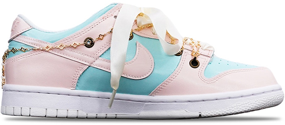 나이키 덩크 로우 '핑크 버니'(커스텀) DH9765-100(Teamone-女款粉红兔子) Lookbook 나이키 덩크 로우 '핑크 버니'(커스텀) DH9765-100(Teamone-女款粉红兔子)