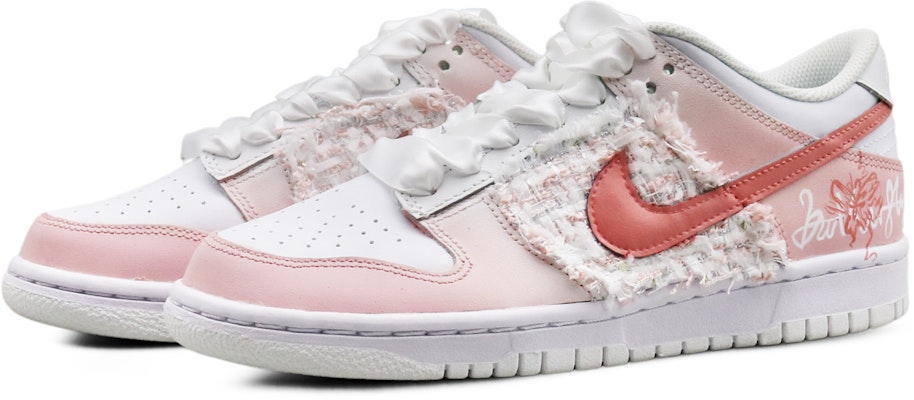 【訂製球鞋】 Nike Dunk 低筒 粉蝴蝶 氣質女孩 輕奢簡約 縫紉工藝 漸變色 絲綢鞋帶 低筒 板鞋 GS 淡粉色 Lookbook 【訂製球鞋】 Nike Dunk 低筒 粉蝴蝶 氣質女孩 輕奢簡約 縫紉工藝 漸變色 絲綢鞋帶 低筒 板鞋 GS 淡粉色