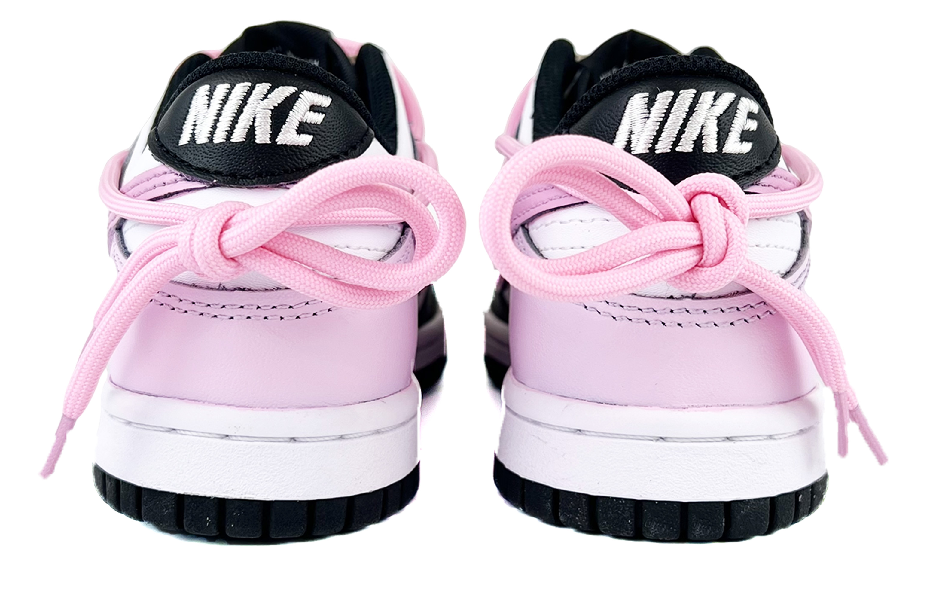 Shop 나이키 덩크 로우 '핑크 팬더' (커스텀) CW1590-100(Team45-樱花粉熊猫)